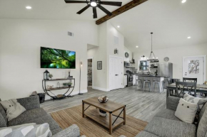 Stunning home in Fredericksburg with 3 Bedrooms
